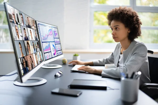 Virtuelle Online Videokonferenz Auf Mehreren Bildschirmen — Stockfoto