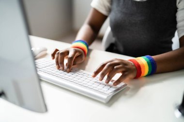 Ayrıcalıklı LGBT Renkleri. Çeşitlilik ve Kapsama Sigortası