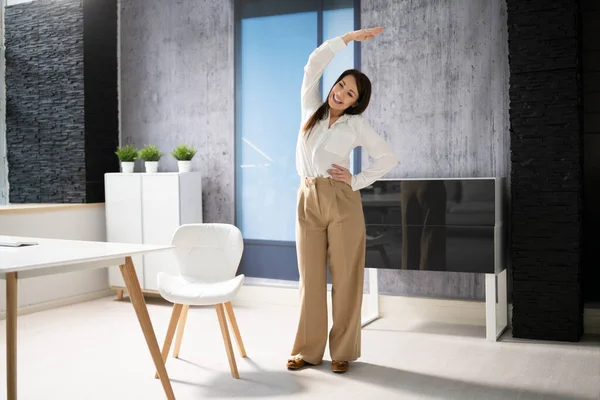 Stretching Office Träning Skrivbordsträning Arbetsplatsen — Stockfoto