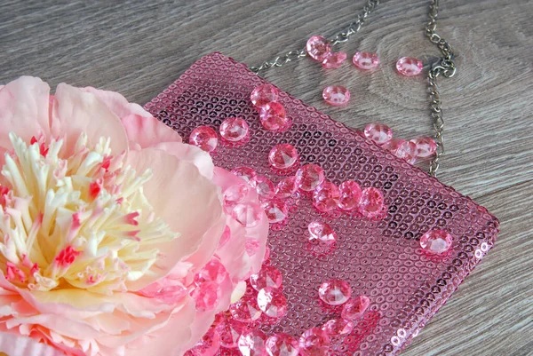 Gros Plan Des Diamants Roses Accessoires — Photo