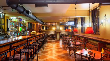 pub iç