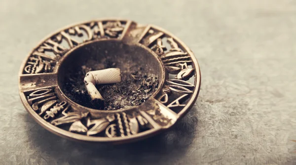 Ostatni papieros — Zdjęcie stockowe