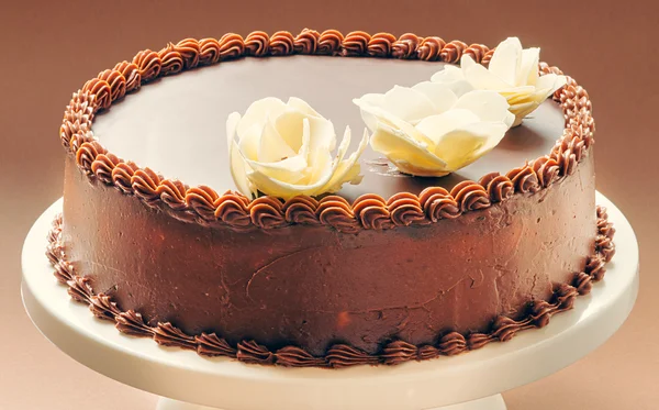 Torta di compleanno al cioccolato — Foto Stock