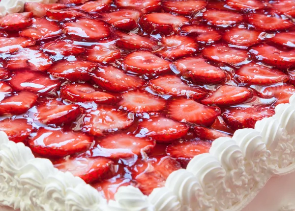 Geburtstag Erdbeerkuchen — Stockfoto