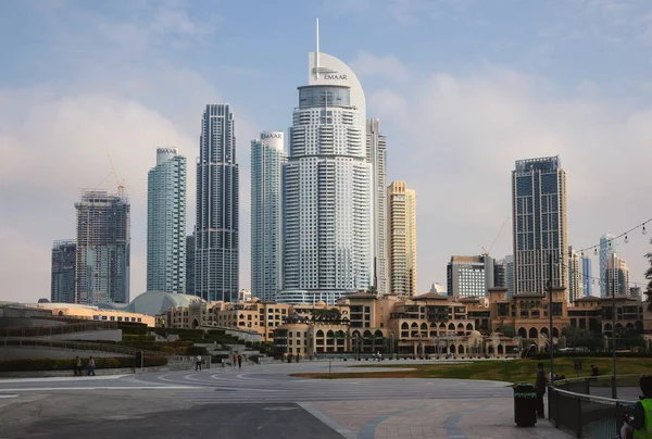 Dubai Vereinigte Arabische Emirate Januar 2022 Umgebende Gebäude Des Wolkenkratzers — Stockfoto