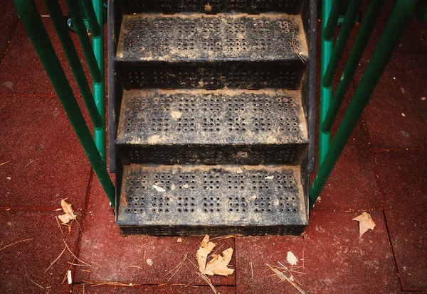 Detalles Escalera Metal Sucio Vistos Desde Arriba —  Fotos de Stock