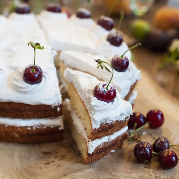 Deliziosa torta di ciliegie — Foto Stock