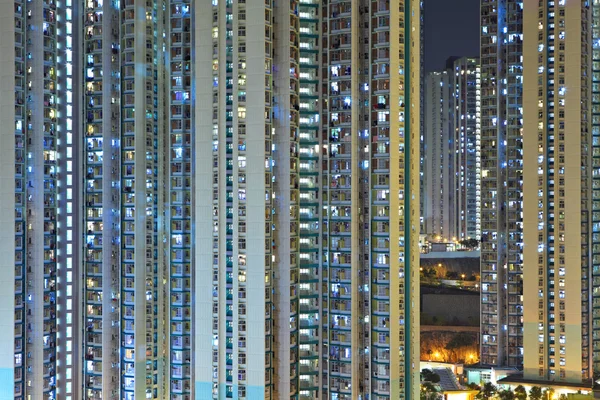 Apartment building at night — Stock Photo, Image