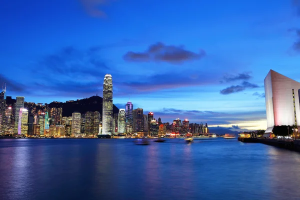 Hong kong skyline på natten — Stockfoto