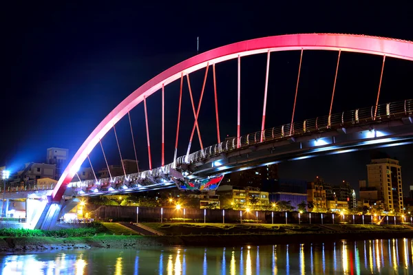 Brücke bei Nacht in Taiwan — Stockfoto