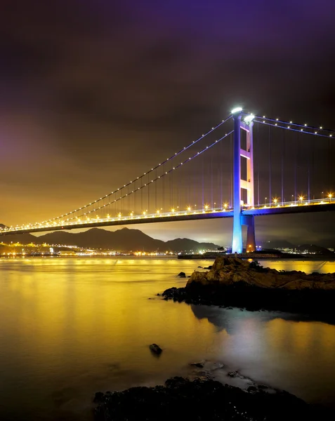 Escena nocturna del puente Tsing Ma — Foto de Stock