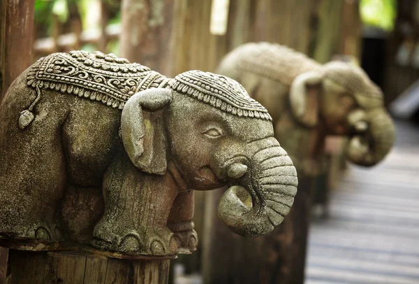 Sten elefant staty — Stockfoto