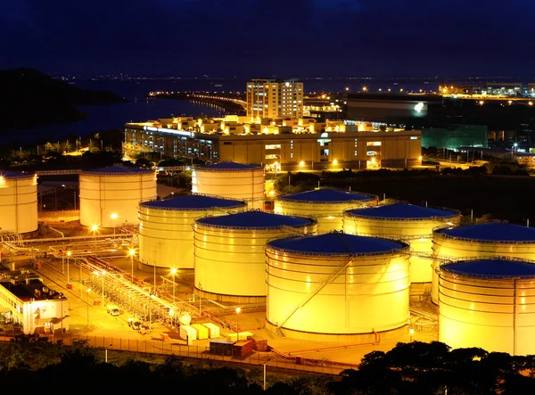 Oil tanks at night — Stock Photo, Image