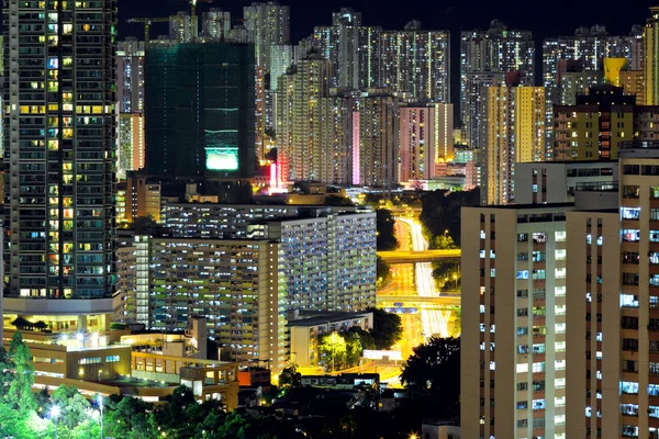 Hong Kong affollato urbano di notte — Foto Stock