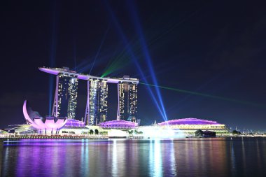 Singapur skyline gece