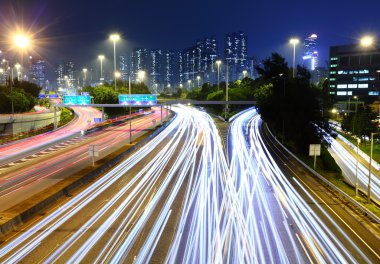 bir karayolu trafik ışığı iz