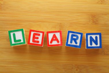 alfabe blok yazım kelime öğrenin