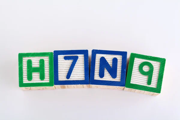 H7n9 alfabet speelgoed blok — Stockfoto