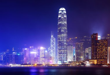 Geceleri Hong Kong Victoria Limanı