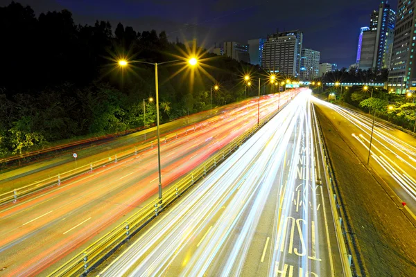 Auto-estrada com tráfego pesado — Fotografia de Stock