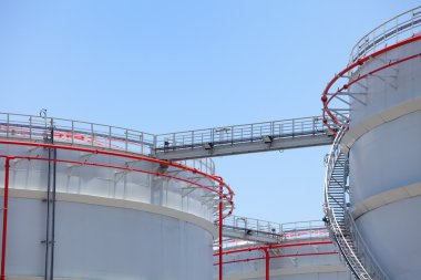 petrol rafinerisi tank