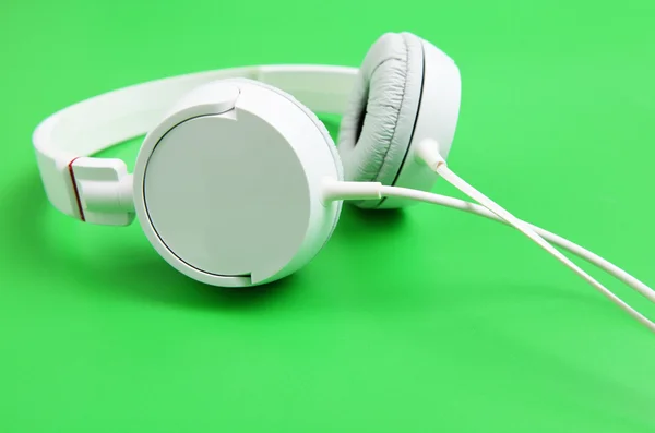 Headphone over green background — Stock Photo, Image
