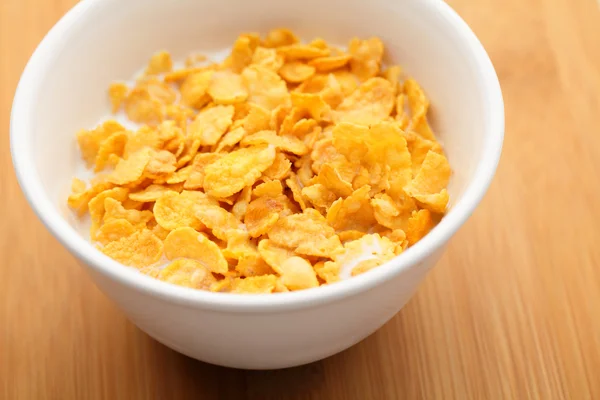 Cornflake in Schüssel — Stockfoto