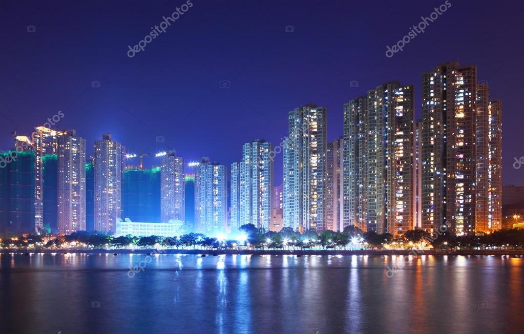 Immeuble A Hong Kong La Nuit Image Libre De Droit Par Leungchopan C Immeuble A Hong Kong La Nuit Image Libre De Droit Par Leungchopan C