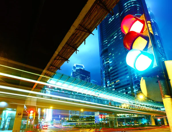 Verkeerslichten in de stad — Stockfoto