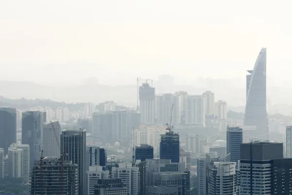 空气污染的城市 — 图库照片