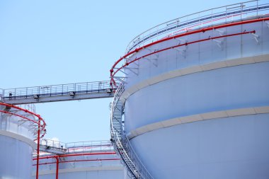 petrol rafinerisi tank