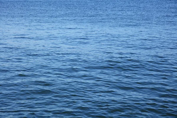 Blått vattenytan av havet — Stockfoto