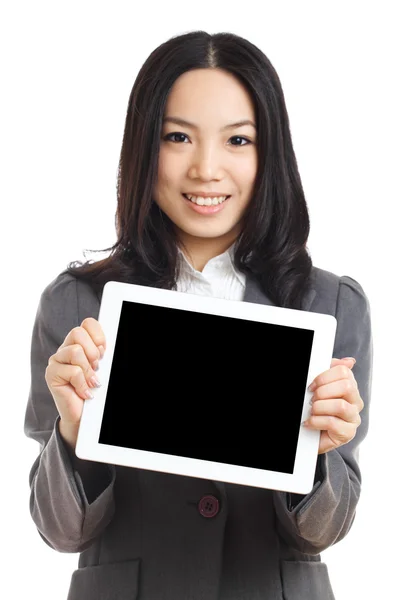 Aziatische zakelijke vrouw houd tablet, focus op Tablet PC — Stockfoto