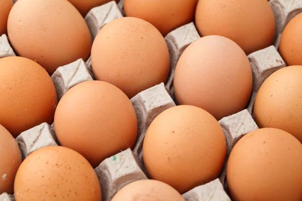 Куча фермерских яиц — стоковое фото