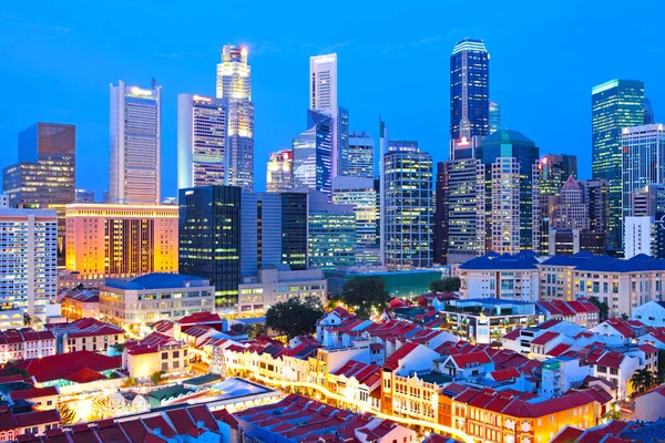 Miasto Singapur Śródmieście w nocy — Zdjęcie stockowe