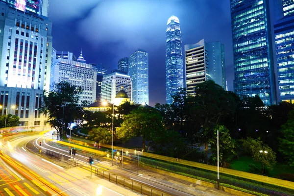 Paysage urbain la nuit — Photo