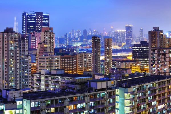 Stad bij nacht — Stockfoto