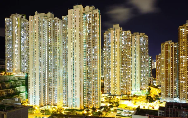 Apartment building at night — Stock Photo, Image