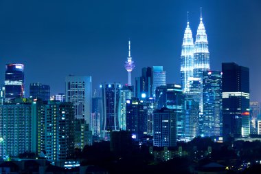 Kuala Lumpur gece gökyüzünde