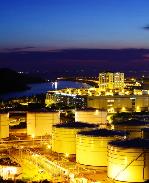 Tanques de petróleo para servicio de carga — Foto de Stock