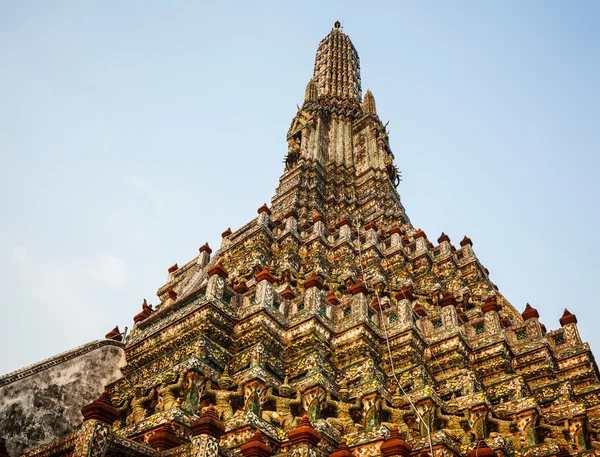 Судьба Дауна Ват Аруна в Таиланде — стоковое фото