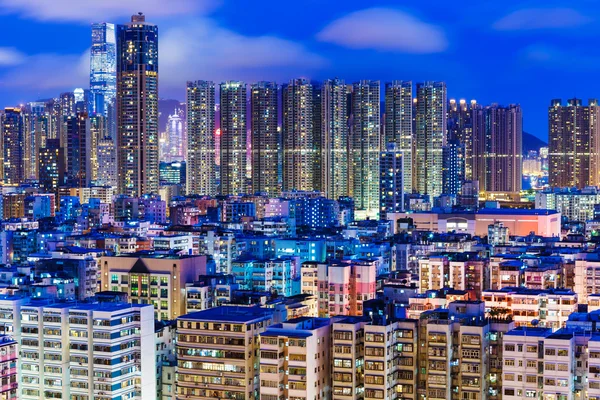 Edifício de apartamentos em Hong Kong — Fotografia de Stock