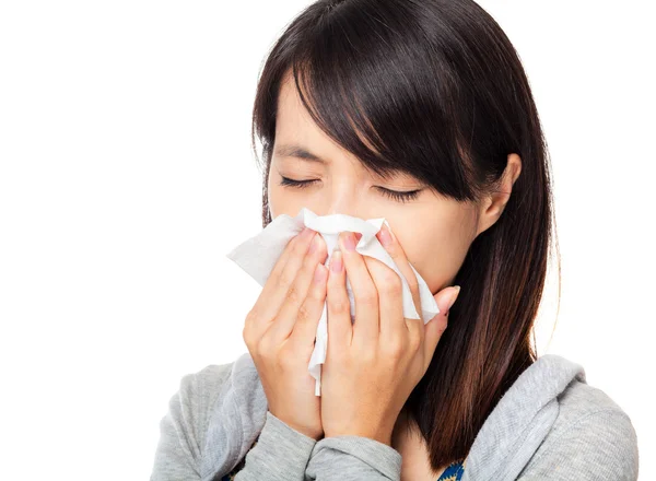 Estornudando mujer asiática — Foto de Stock
