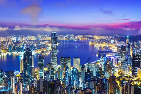 在日出期间香港城市天际线 — 图库照片