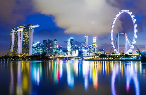 Singapore skyline di notte — Foto Stock