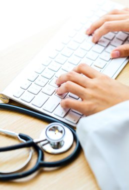 steteskop ile doktor tipi klavye