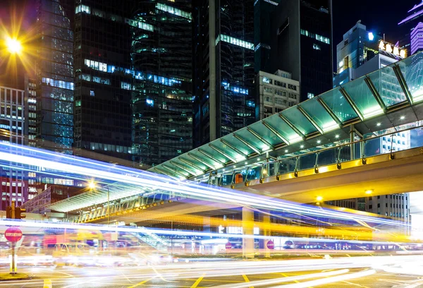 Traffic light at night — Stock Photo, Image