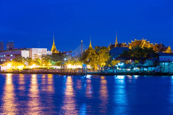 Wat Arun in Bangkok at night — Stock Photo, Image