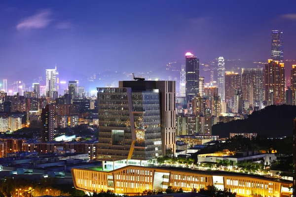 Distrito de Downtown em Hong Kong à noite — Fotografia de Stock