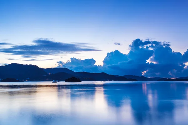 Soluppgång med havet — Stockfoto